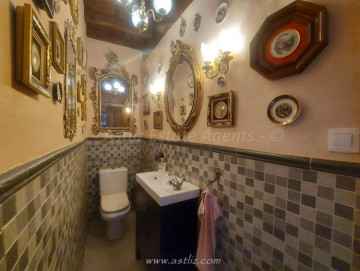 6 Bed  Villa/House for Sale, Icod De Los Vinos, Tenerife - AZ-1678