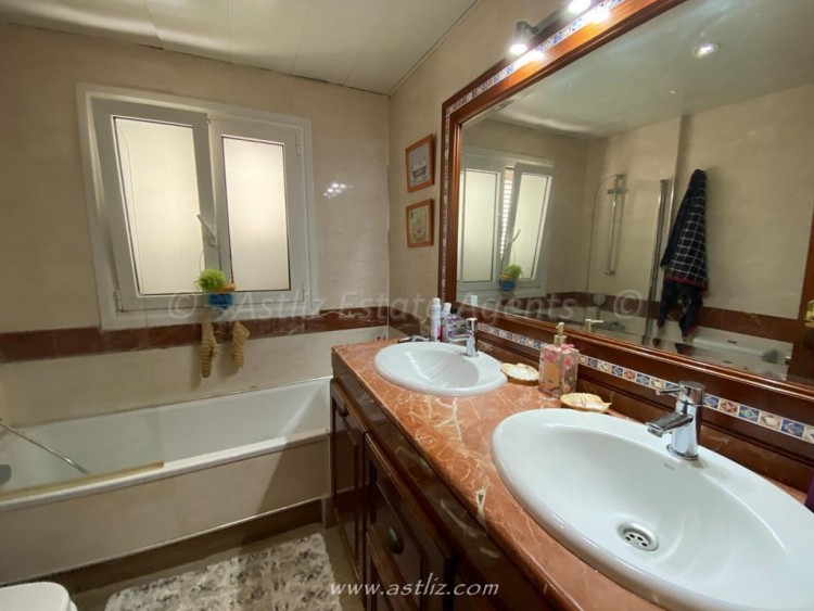 4 Bed  Villa/House for Sale, Playa De La Arena, Santiago Del Teide, Tenerife - AZ-1686 18