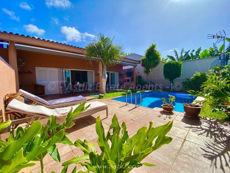 4 Bed  Villa/House for Sale, Playa De La Arena, Santiago Del Teide, Tenerife - AZ-1686 4