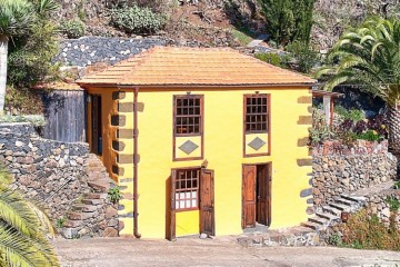 1 Bed  Villa/House for Sale, Garome, Tijarafe, La Palma - LP-Ti242