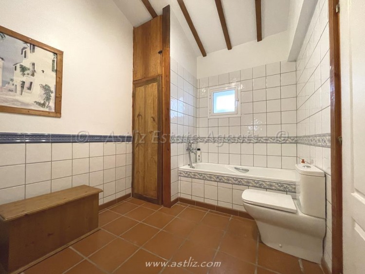 2 Bed  Villa/House for Sale, Chiguergue, Guia De Isora, Tenerife - AZ-1700 20