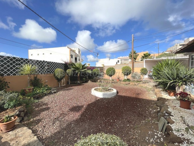 2 Bed  Villa/House for Sale, Chiguergue, Guia De Isora, Tenerife - AZ-1700 7