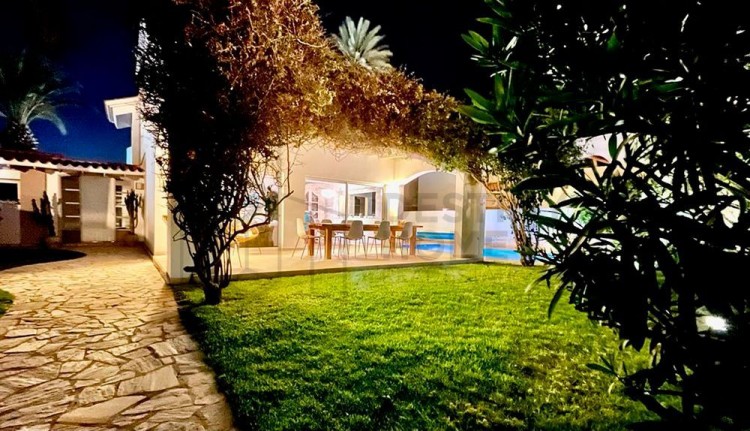 5 Bed  Villa/House for Sale, Corralejo, Las Palmas, Fuerteventura - DH-VPTLUXVILLA5-0123 11