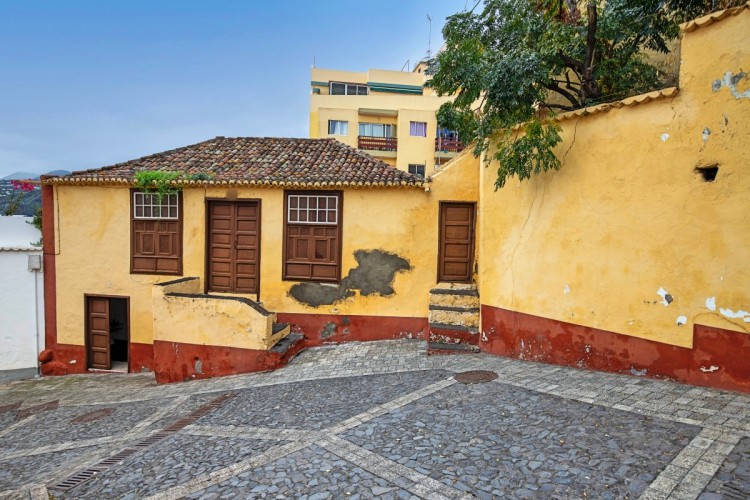 3 Bed  Villa/House for Sale, In the historic center, Santa Cruz, La Palma - LP-SC102 1
