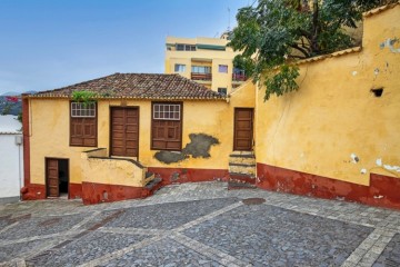 3 Bed  Villa/House for Sale, In the historic center, Santa Cruz, La Palma - LP-SC102
