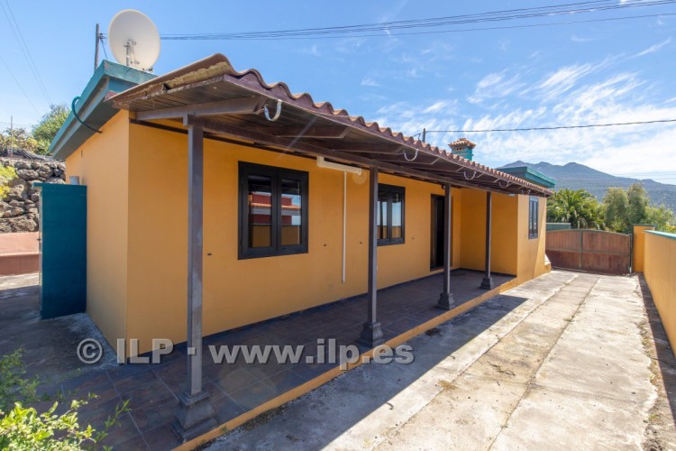 3 Bed  Villa/House for Sale, La Rosa, El Paso, La Palma - LP-E746 2