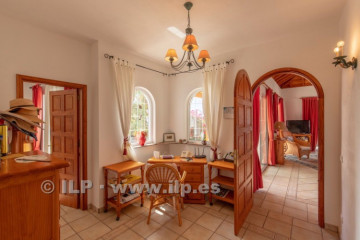 2 Bed  Villa/House for Sale, Las Norias, Los Llanos, La Palma - LP-L635