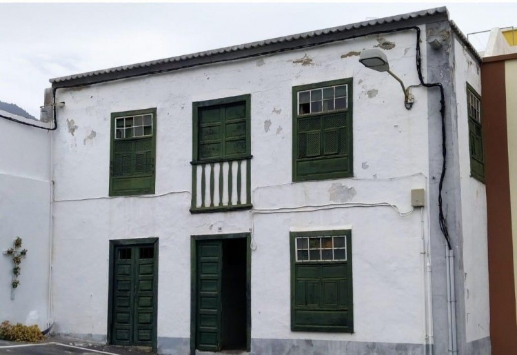 6 Bed  Villa/House for Sale, Santa Cruz de la Palma, SANTA CRUZ DE TENERIFE, La Palma - BH-11307-LG-2912 1