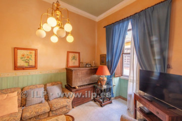 5 Bed  Villa/House for Sale, In the urban area, Tazacorte, La Palma - LP-Ta141