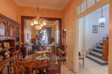 5 Bed  Villa/House for Sale, In the urban area, Tazacorte, La Palma - LP-Ta141