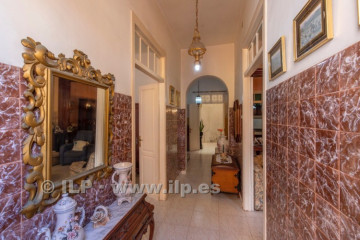 5 Bed  Villa/House for Sale, In the urban area, Tazacorte, La Palma - LP-Ta141