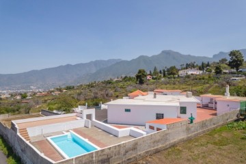 4 Bed  Villa/House for Sale, Tajuya, El Paso, La Palma - LP-E765