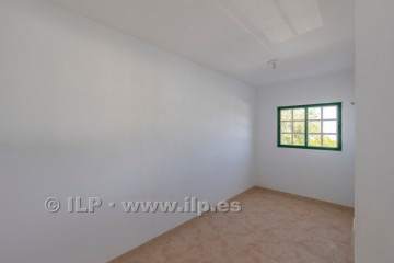 4 Bed  Villa/House for Sale, Tajuya, El Paso, La Palma - LP-E765