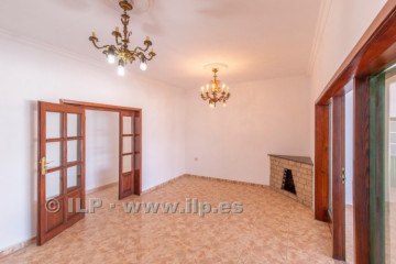 4 Bed  Villa/House for Sale, Tajuya, El Paso, La Palma - LP-E765