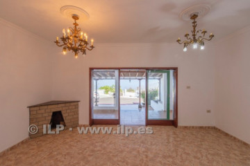 4 Bed  Villa/House for Sale, Tajuya, El Paso, La Palma - LP-E765
