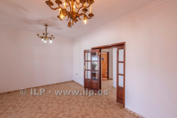 4 Bed  Villa/House for Sale, Tajuya, El Paso, La Palma - LP-E765