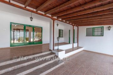 4 Bed  Villa/House for Sale, Tajuya, El Paso, La Palma - LP-E765