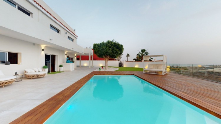 6 Bed  Villa/House for Sale, San Bartolome de Tirajana, LAS PALMAS, Gran Canaria - BH-11056-BF-2912 2