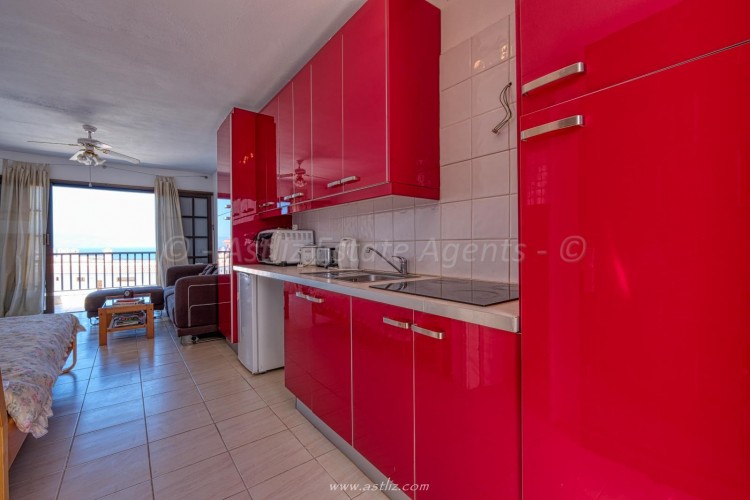1 Bed  Flat / Apartment for Sale, Playa De La Arena, Santiago Del Teide, Tenerife - AZ-1727 15