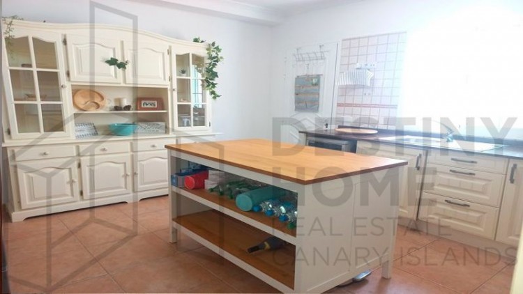 4 Bed  Villa/House for Sale, Tarajalejo, Las Palmas, Fuerteventura - DH-VPTPUEAZTAR4-0823 9