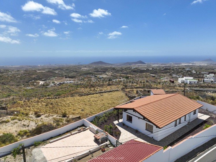3 Bed  Villa/House for Sale, Granadilla, Granadilla De Abona, Tenerife - AZ-1731 16