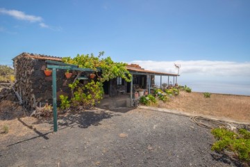 1 Bed  Villa/House for Sale, Las Caletas, Fuencaliente, La Palma - LP-F69