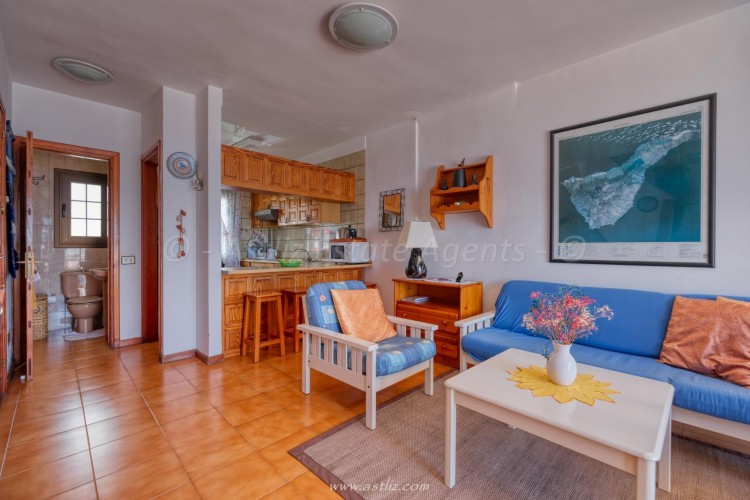 2 Bed  Flat / Apartment for Sale, El Varadero, Guia De Isora, Tenerife - AZ-1735 18