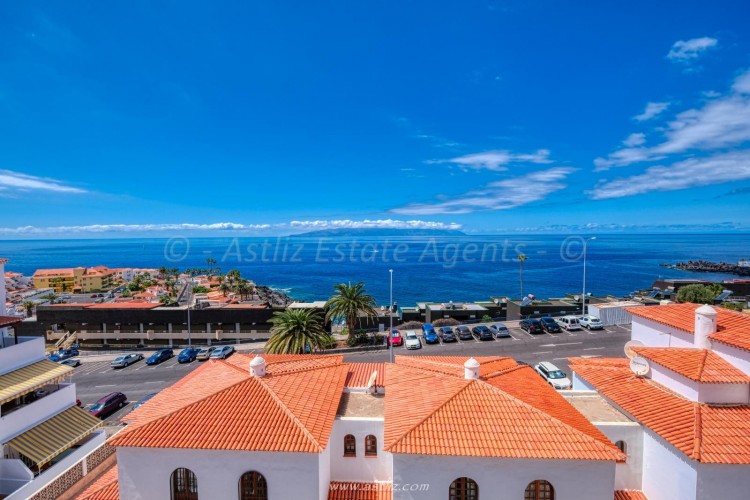 2 Bed  Flat / Apartment for Sale, El Varadero, Guia De Isora, Tenerife - AZ-1735 6