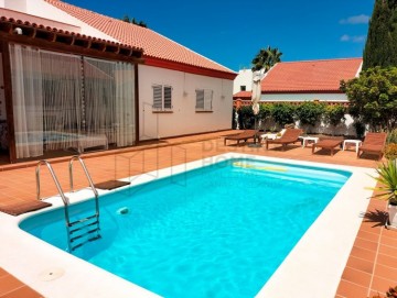 4 Bed  Villa/House for Sale, Corralejo, Las Palmas, Fuerteventura - DH-VPTVILLLUJREBE4-0923