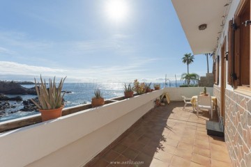 4 Bed  Villa/House for Sale, Puerto De Santiago, Santiago Del Teide, Tenerife - AZ-1737