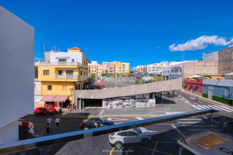 2 Bed  Flat / Apartment for Sale, Playa San Juan, Guia De Isora, Tenerife - AZ-1742 3