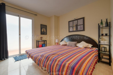 2 Bed  Flat / Apartment for Sale, Playa San Juan, Guia De Isora, Tenerife - AZ-1742