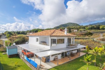 4 Bed  Villa/House for Sale, Las Ledas, Breña Baja, La Palma - LP-BB117