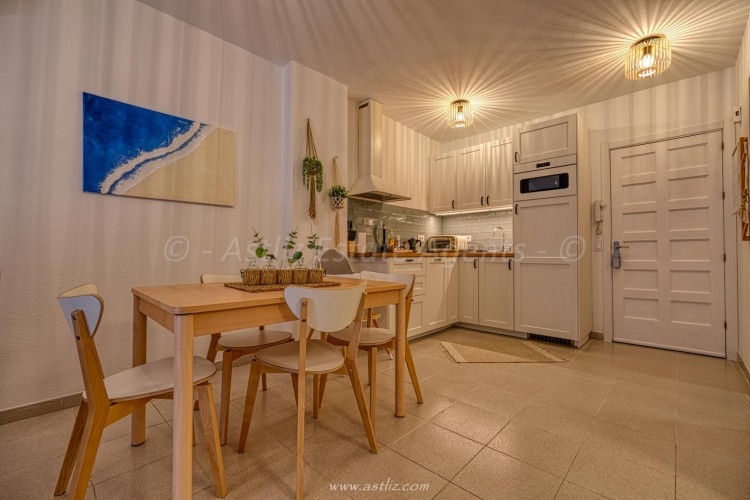 2 Bed  Flat / Apartment for Sale, Playa De La Arena, Santiago Del Teide, Tenerife - AZ-1744 12