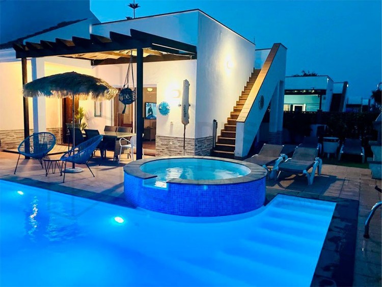 3 Bed  Villa/House for Sale, Corralejo, Las Palmas, Fuerteventura - DH-XVCALPERG33-1223 2
