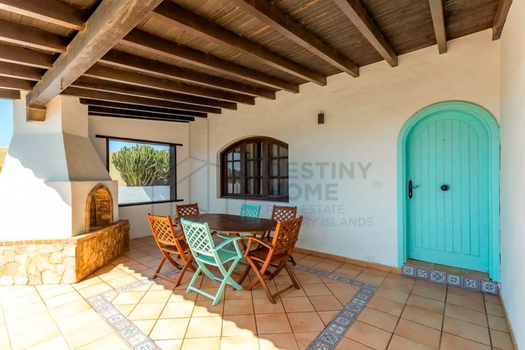 4 Bed  Villa/House for Sale, Lajares, Las Palmas, Fuerteventura - DH-VPTLAJLUXVILLA4-1223 8