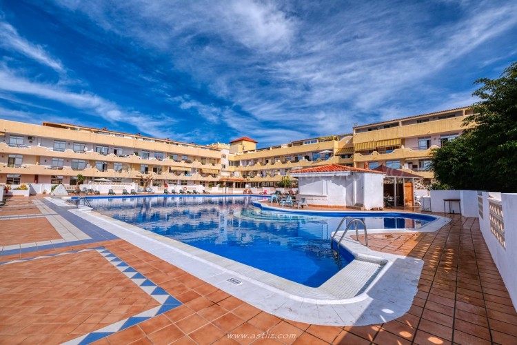 2 Bed  Flat / Apartment for Sale, Playa Paraiso, Adeje, Tenerife - AZ-1751 6