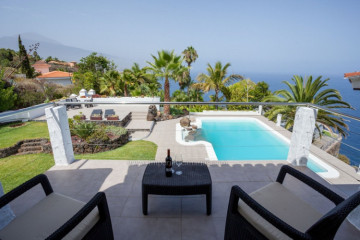 5 Bed  Villa/House to Rent, Santa Ursula, Tenerife - IC-ACH11336