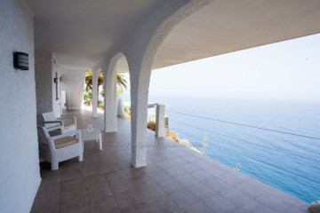 5 Bed  Villa/House to Rent, Santa Ursula, Tenerife - IC-ACH11336