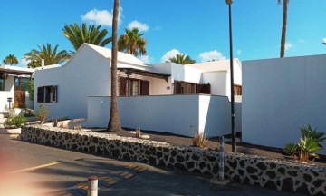 2 Bed  Villa/House for Sale, Costa Teguise, Lanzarote - LA-LA1091
