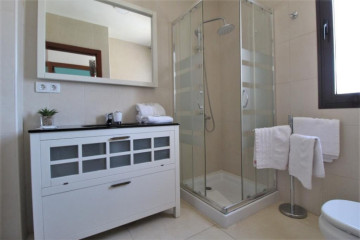 4 Bed  Villa/House for Sale, Playa Blanca, Lanzarote - LA-PB057s