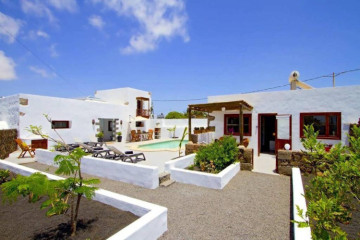 6 Bed  Villa/House for Sale, Teguise, Lanzarote - LA-LA1092