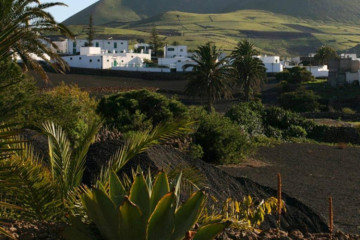 6 Bed  Villa/House for Sale, Teguise, Lanzarote - LA-LA1092
