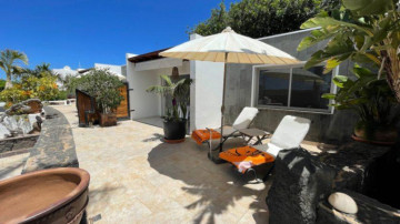 5 Bed  Villa/House for Sale, Las Brenas, Lanzarote - LA-LA1046s