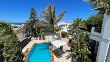 5 Bed  Villa/House for Sale, Las Brenas, Lanzarote - LA-LA1046s