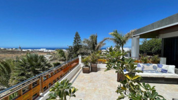 5 Bed  Villa/House for Sale, Las Brenas, Lanzarote - LA-LA1046s