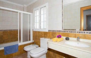 7 Bed  Villa/House for Sale, Puerto Del Carmen, Lanzarote - LA-LA1069s