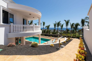 4 Bed  Villa/House for Sale, Puerto Calero, Lanzarote - LA-PC001s