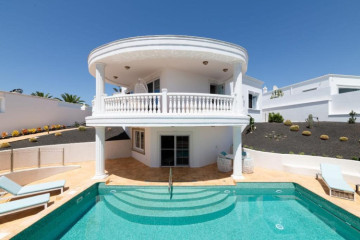 4 Bed  Villa/House for Sale, Puerto Calero, Lanzarote - LA-PC001s