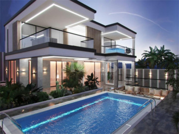 5 Bed  Villa/House for Sale, Costa Adeje (Torviscas Alto), Tenerife - NP-03846